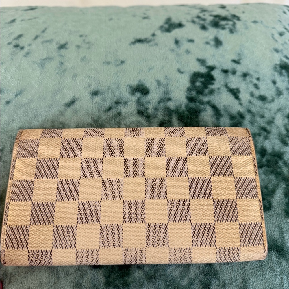 Unlisted Item - Picture 2 of 5